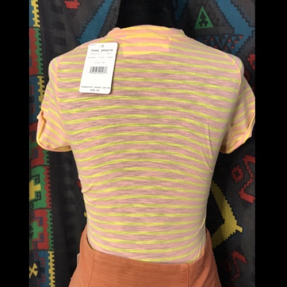 NEW FREE PEOPLE top - Picture 3 of 4
